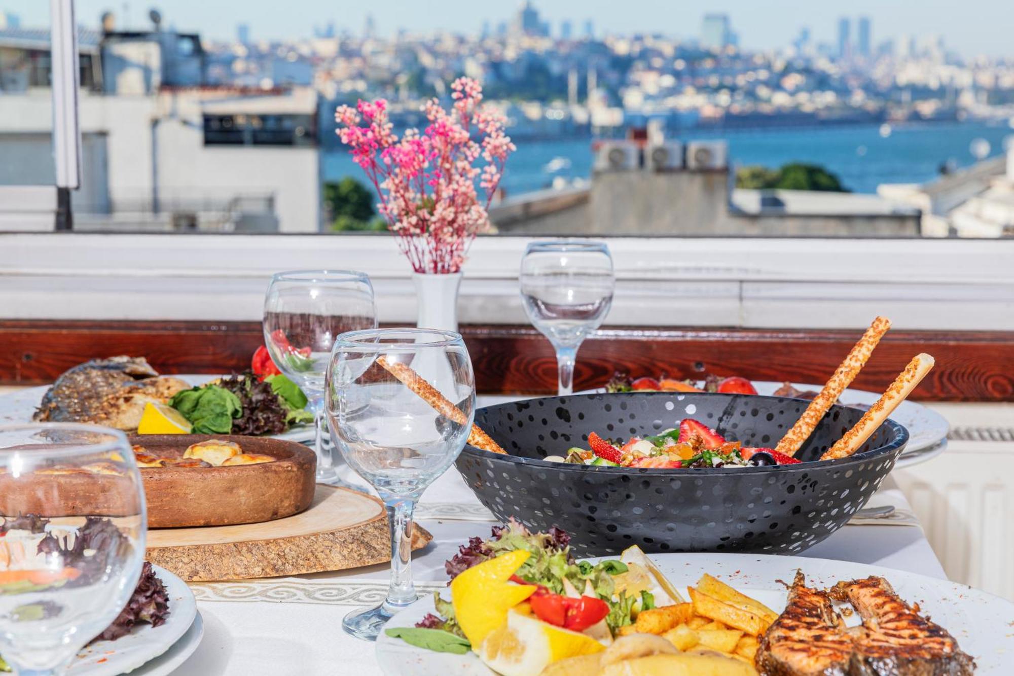 Hotel Ipek Palas Istanbul Exteriör bild